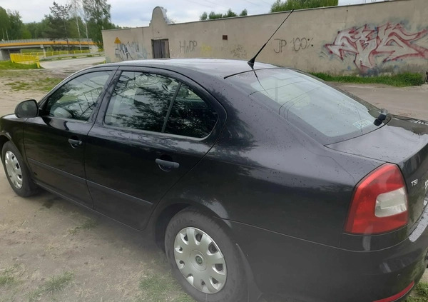 Skoda Octavia cena 19900 przebieg: 112000, rok produkcji 2009 z Zgierz małe 67